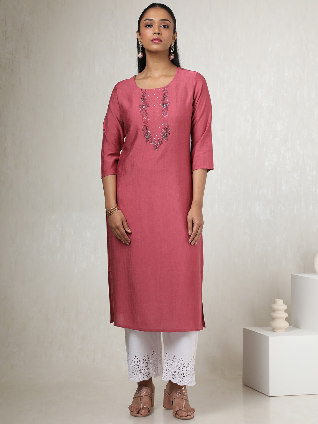 

Soch Floral Yoke Design V-Neck Beads & Stones Straight Kurta, Pink