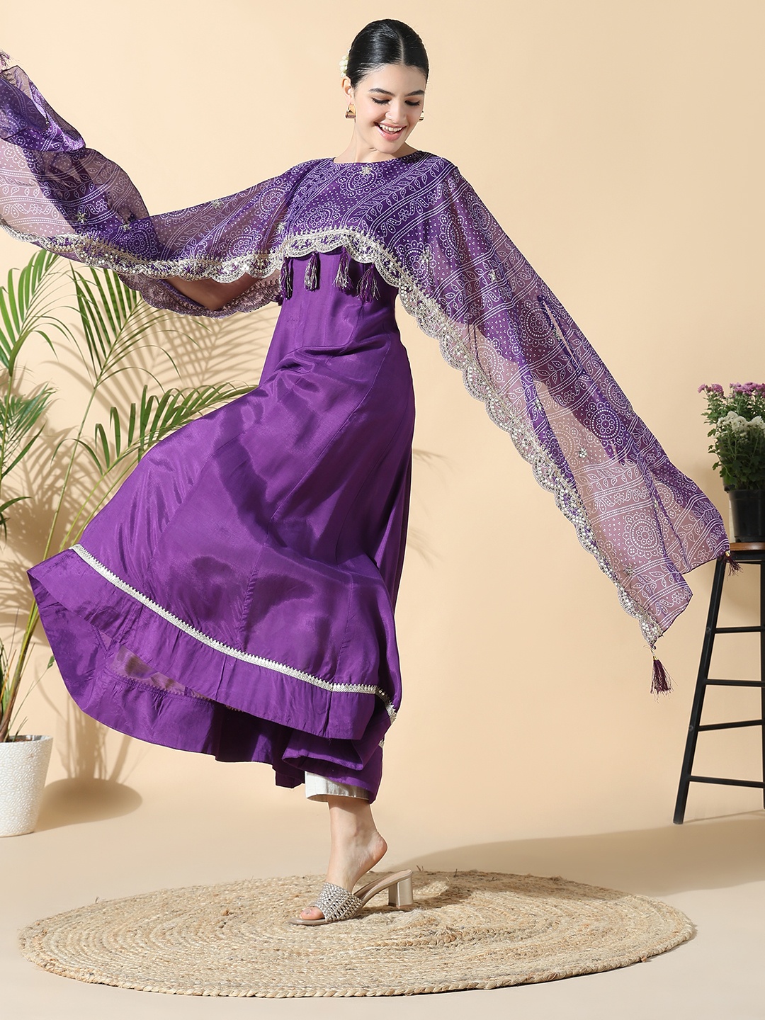 

SHOWOFF Round Neck Panelled Anarkali Kurta With Attached Dupatta, Purple