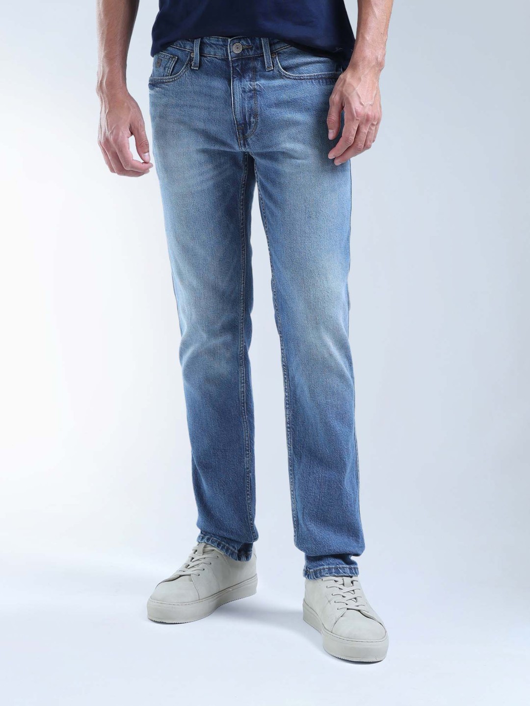 

Flying Machine Men Slim Fit Light Fade Jeans, Blue