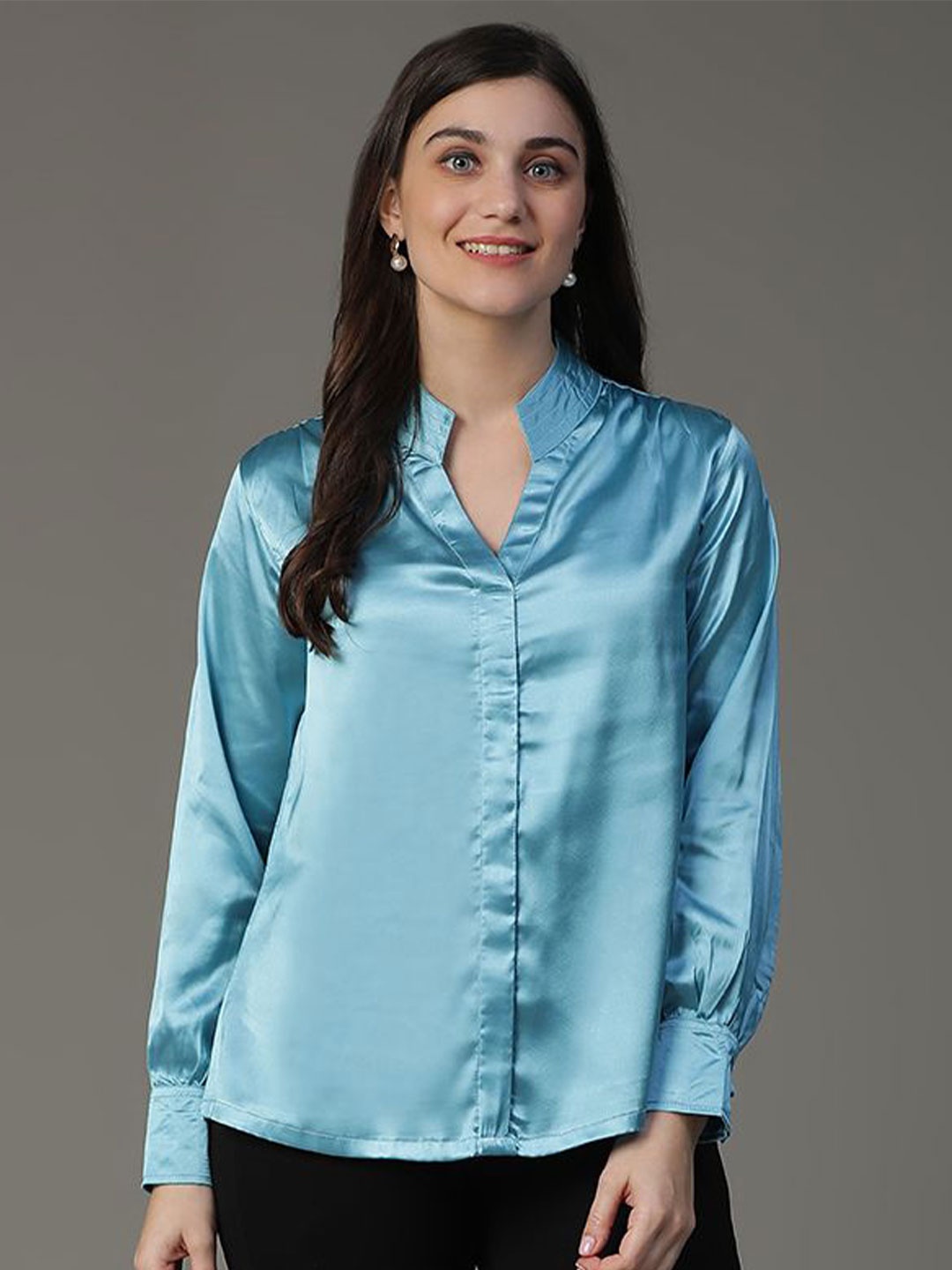 

VEGAL Satin Top, Blue