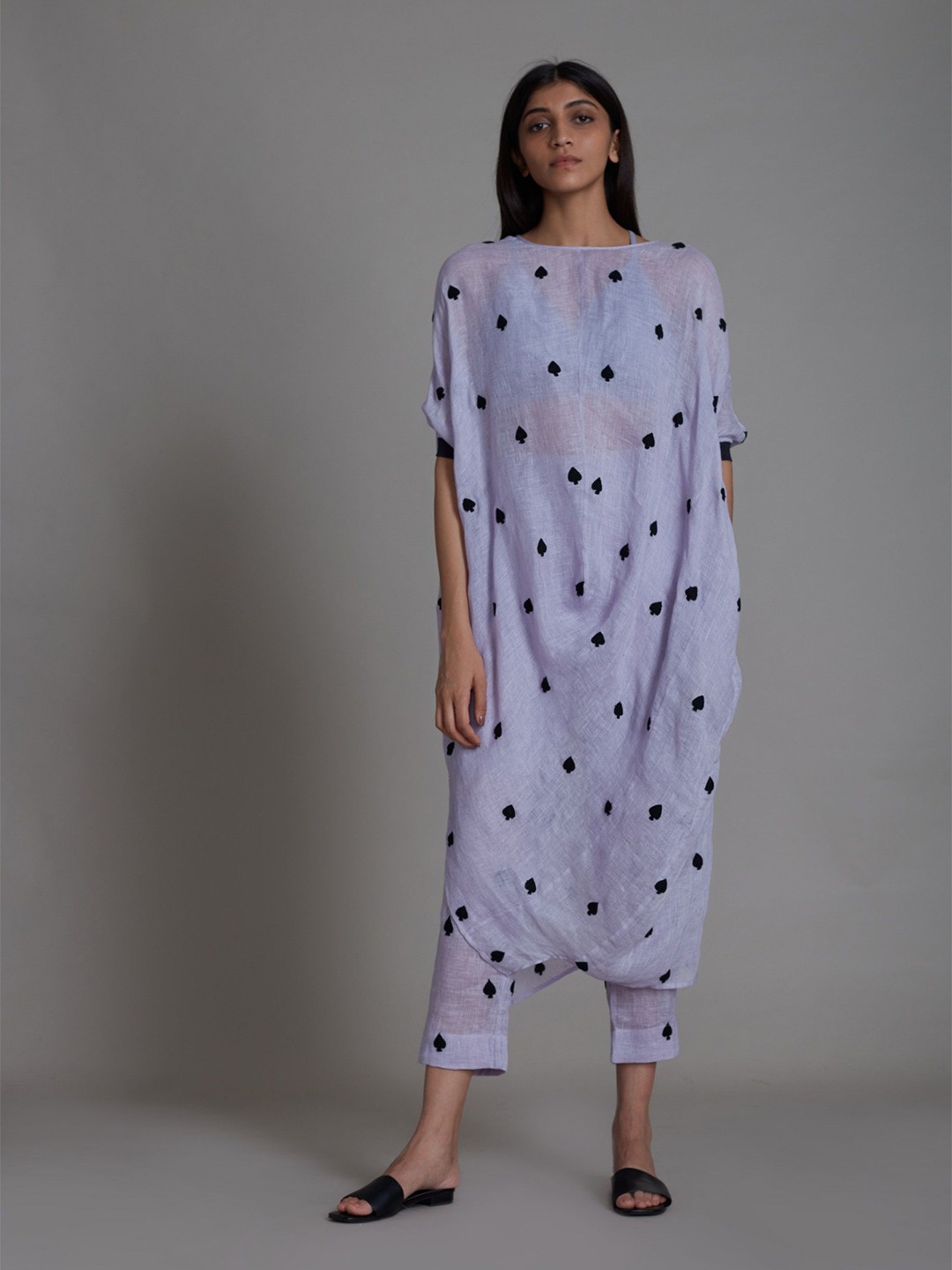 

MATI Geometric Printed Round Neck Linen Kurta with Trousers, Lavender