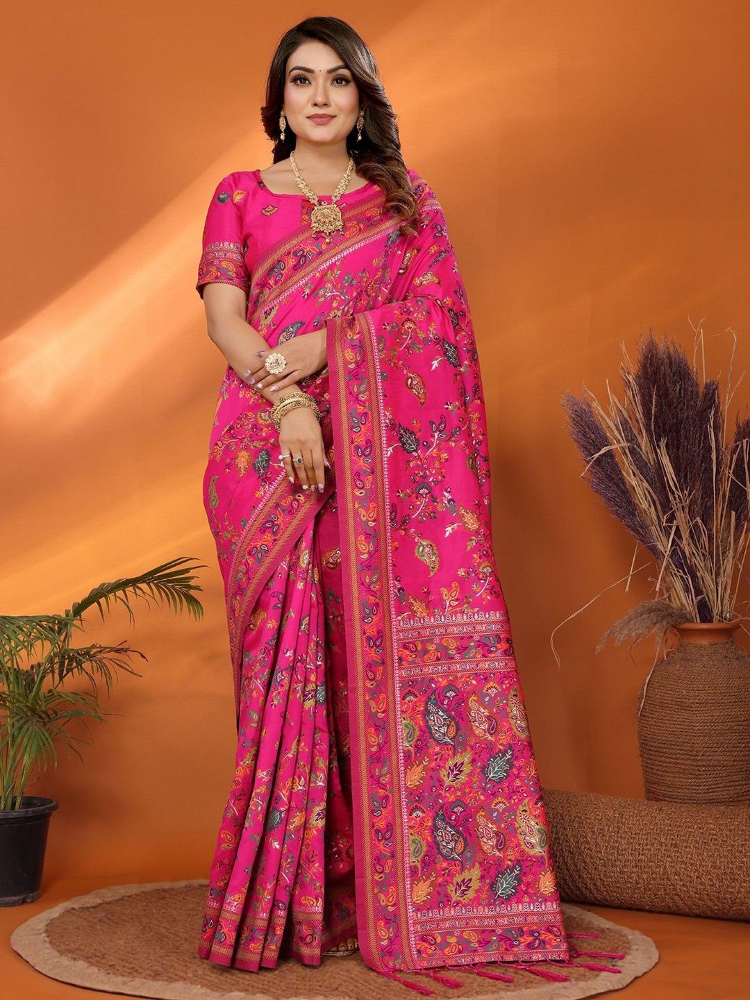 

DIVASTRI Woven Design Silk Blend Saree, Pink