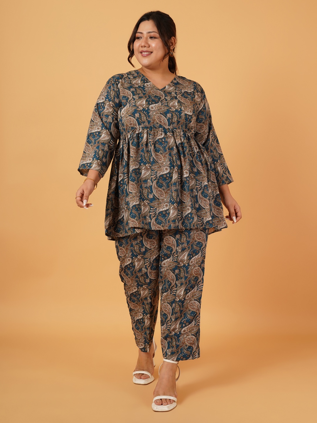 

ANGOORI FASHION Paisley Printed V-Neck Tunic & Trouser, Blue