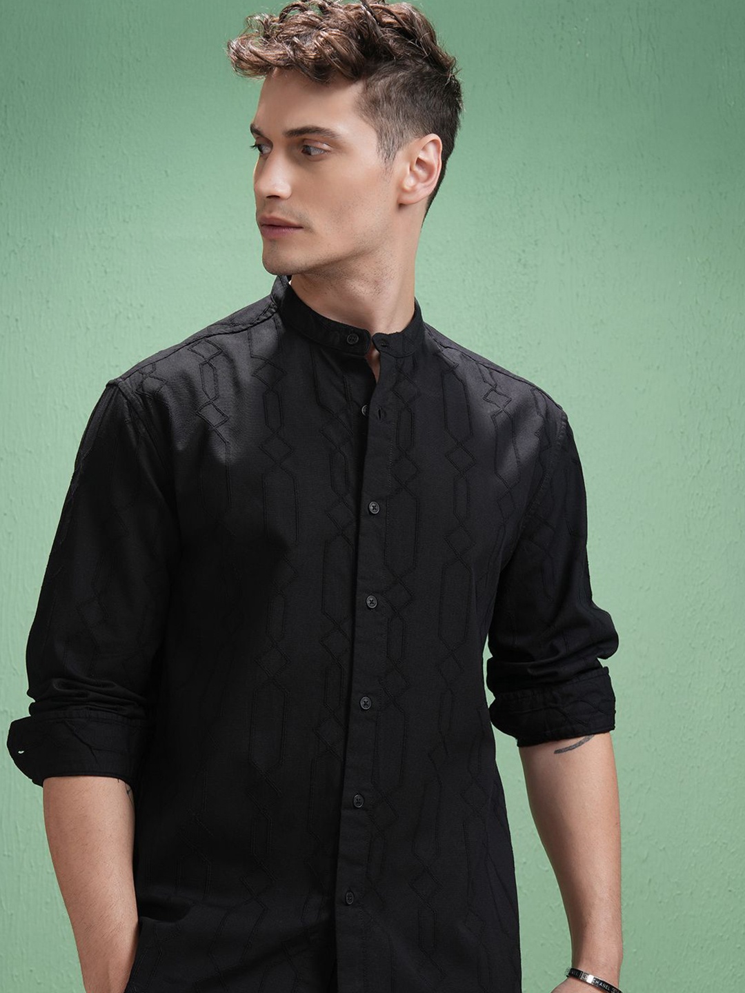 

HIGHLANDER Men Opaque Printed Casual Shirt, Black