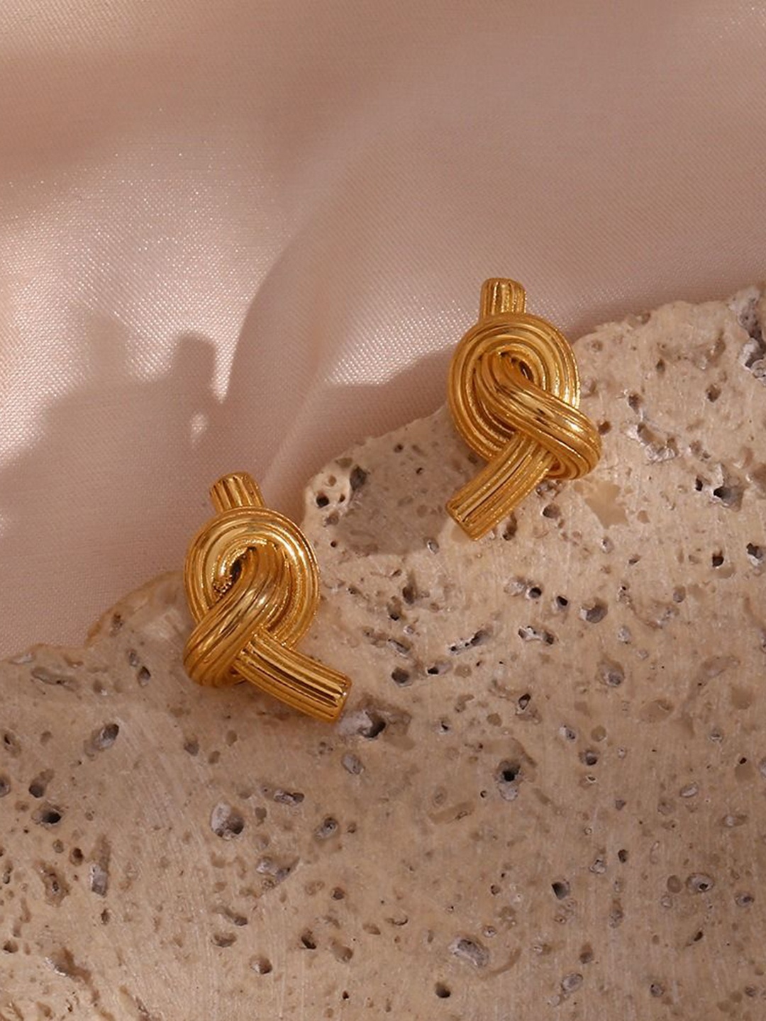

VIEN Stainless Steel Gold-Plated Contemporary Shaped Studs