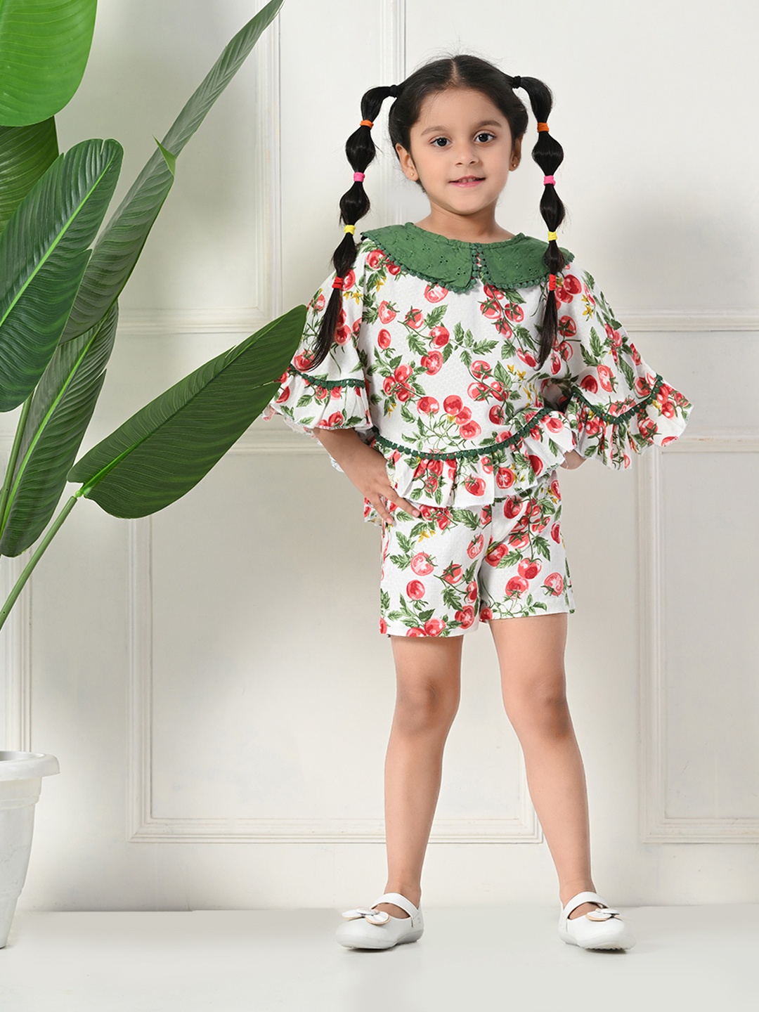 

Bella Moda Girls Printed Round Neck Pure Cotton Top With Shorts, White