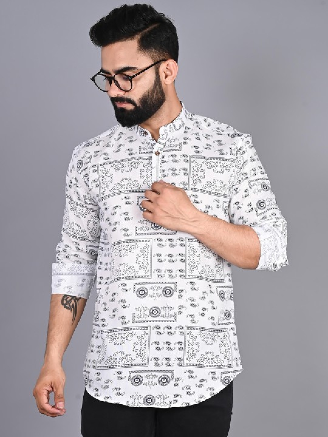 

PulseIQ Geometric Printed Cotton Mandarin Collar Straight Kurta, White