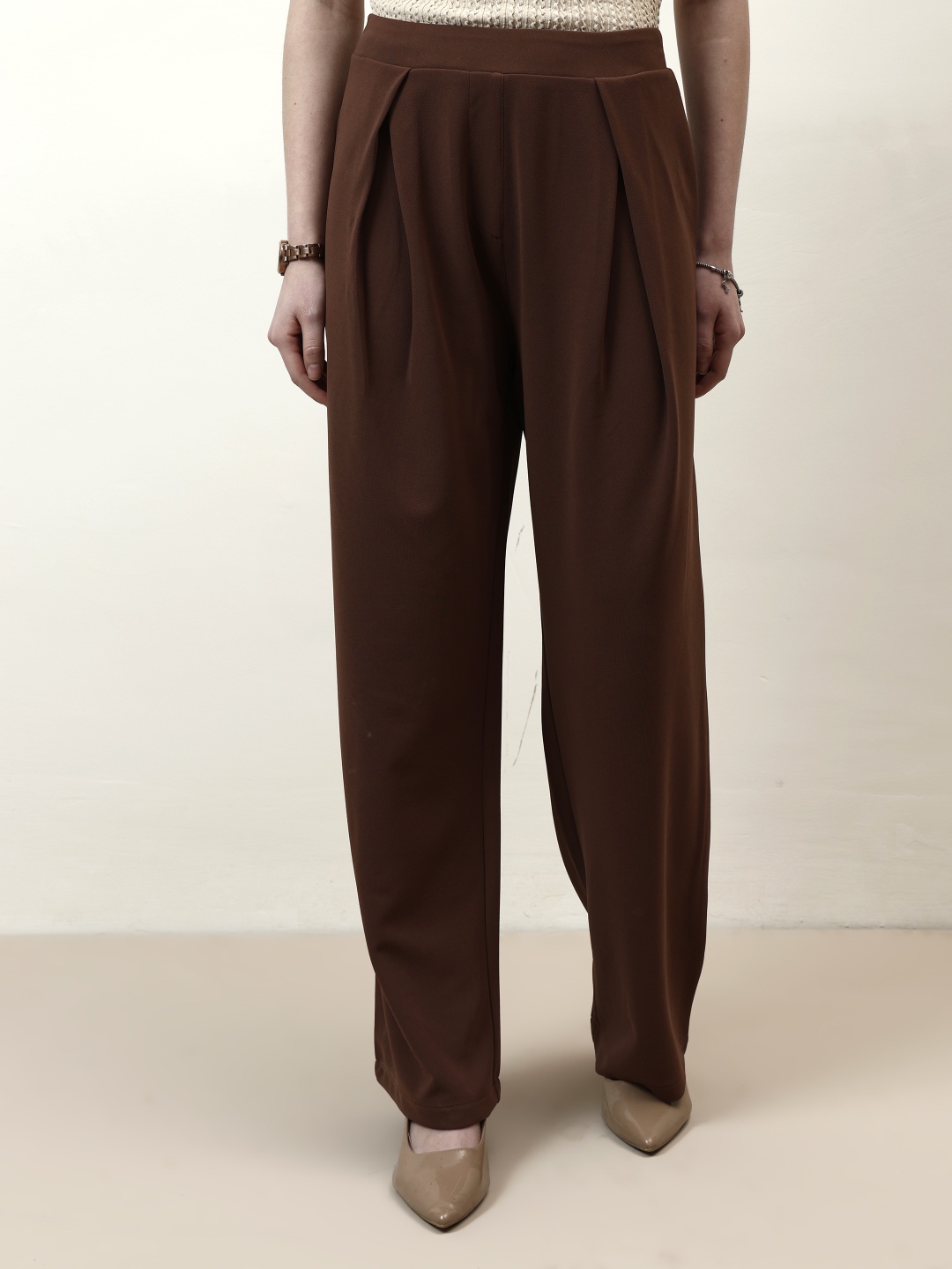 

Athena Immutable Women Relaxed Easy Wash Pleated Trousers, Brown