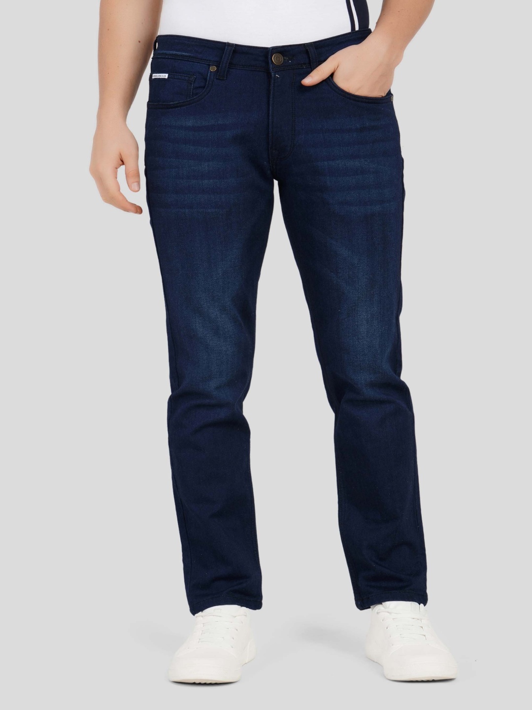 

Underrated Club Men Slim Fit Light Fade Jeans, Blue