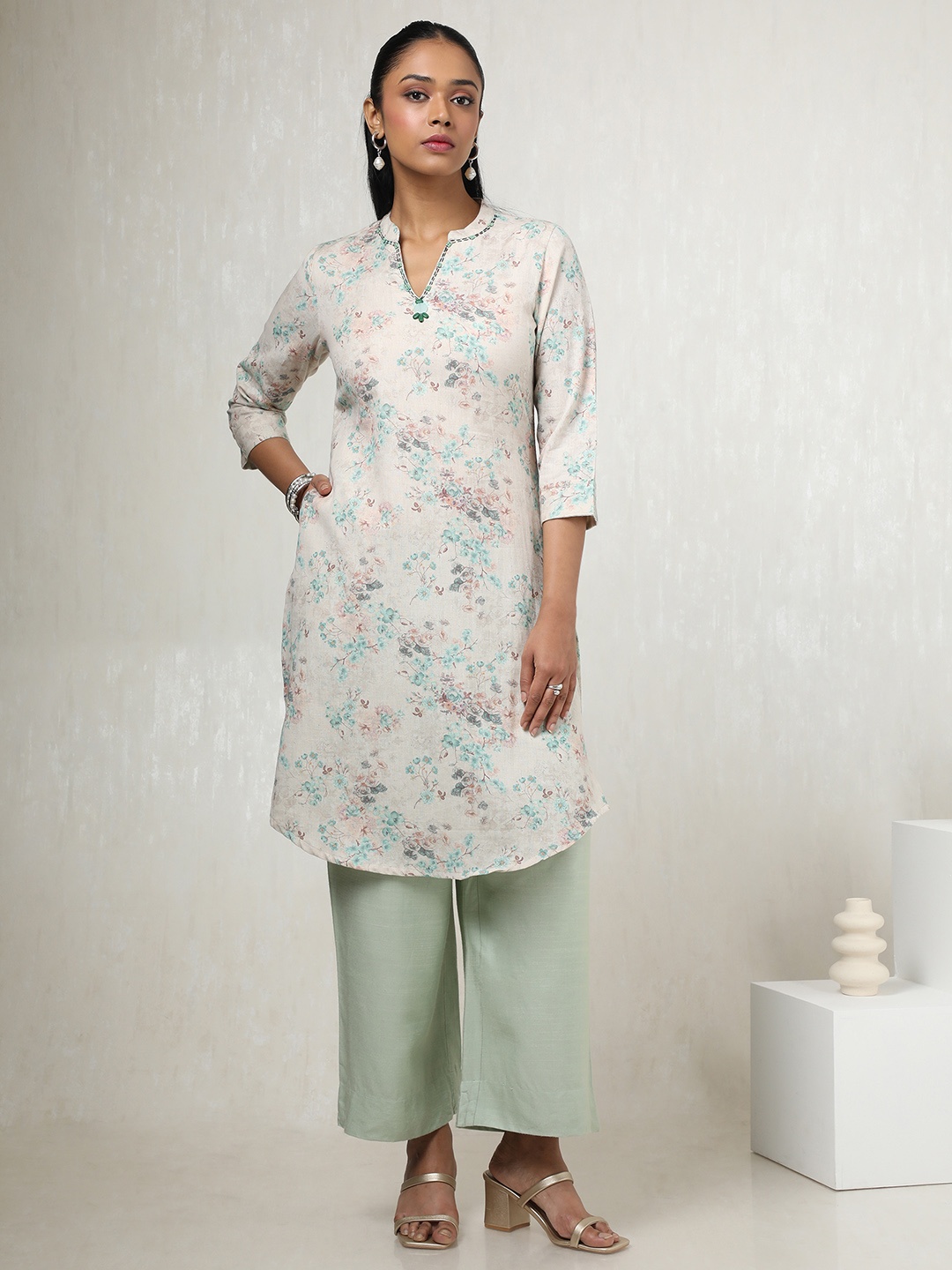 

Soch Floral Printed Mandarin Collar Beads & Stones Straight Kurta, Beige