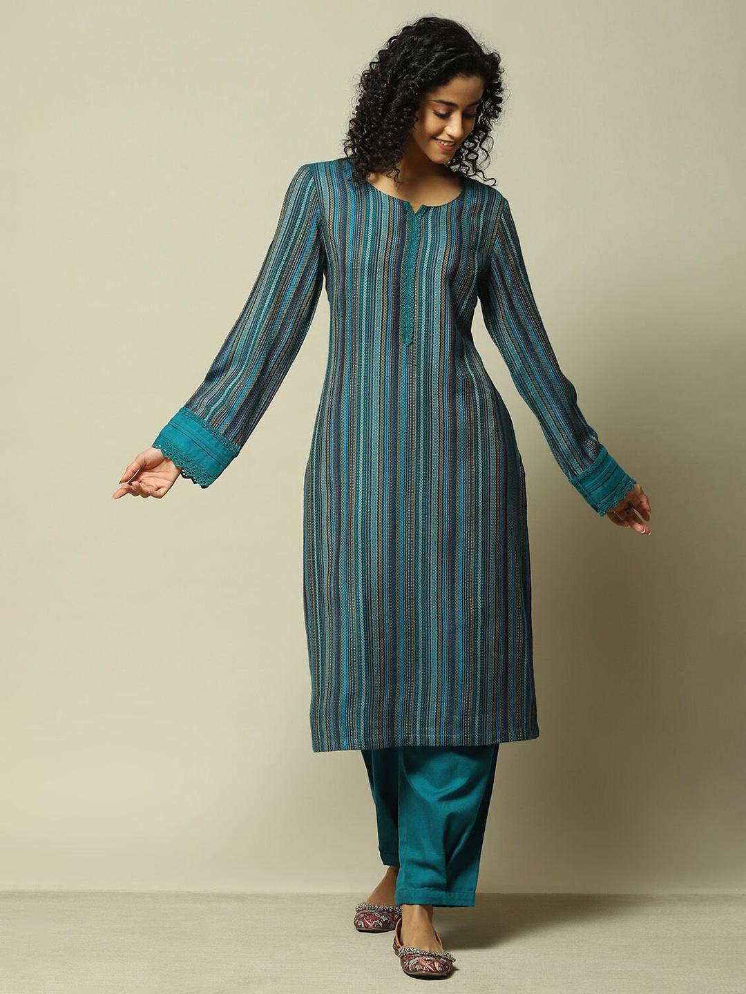

Rangriti Women Striped Regular Kurta with Palazzos, Teal