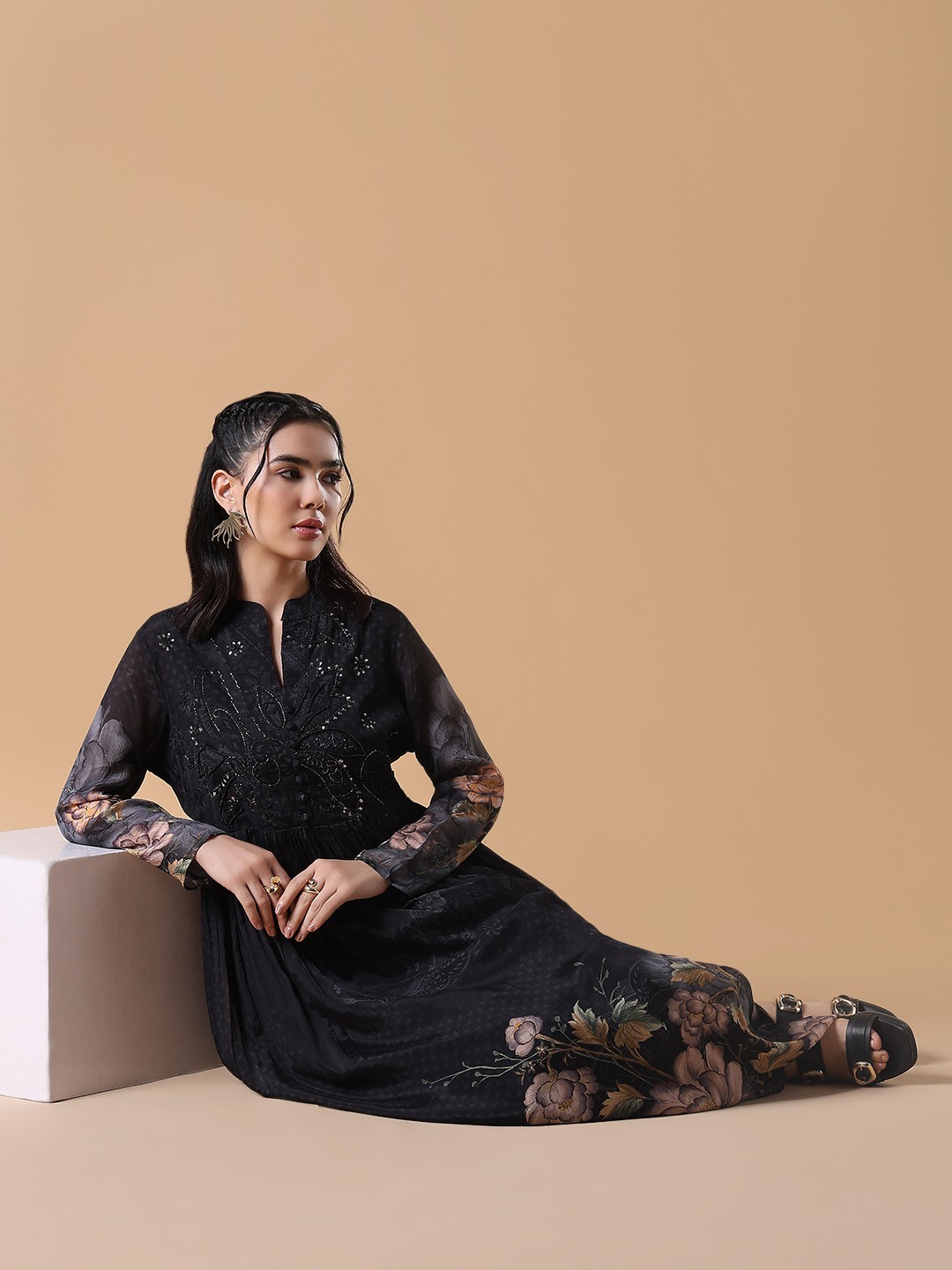 

SHOWOFF Floral Printed Mandarin Collar Sequins Cotton Anarkali Kurta, Black