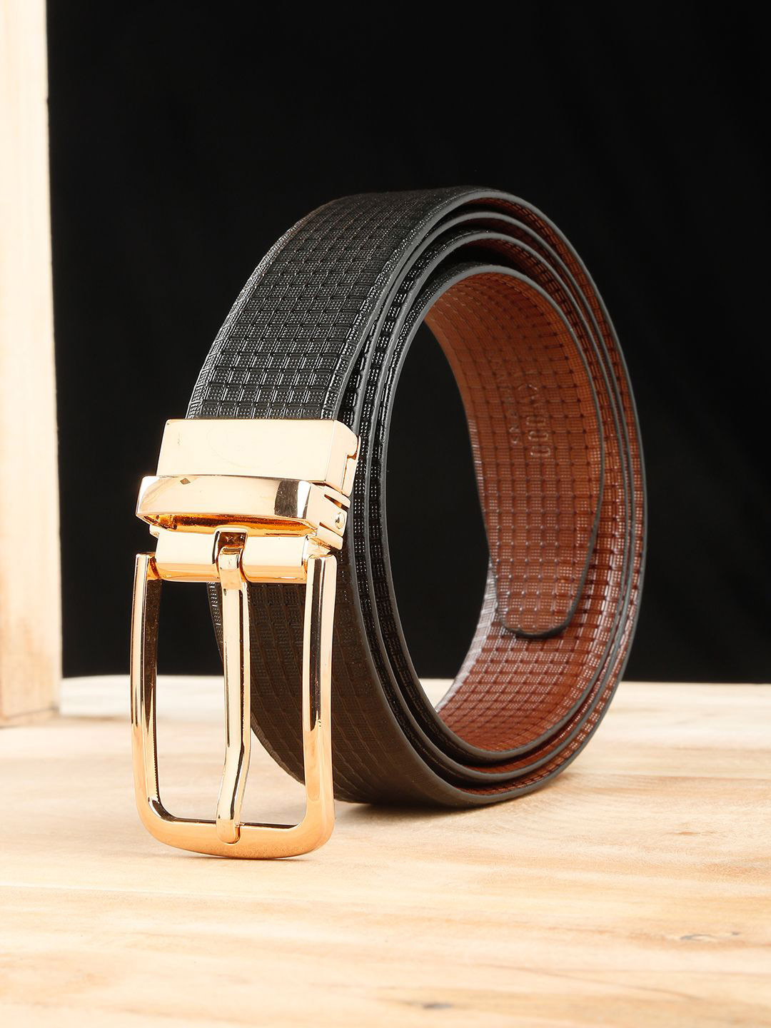 

Teakwood Leathers Men Textured Leather Reversible Formal Belt, Black