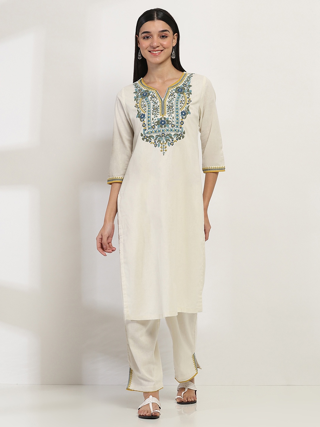 

Rangriti Women Embroidered Regular Thread Work Kurta with Palazzos, White