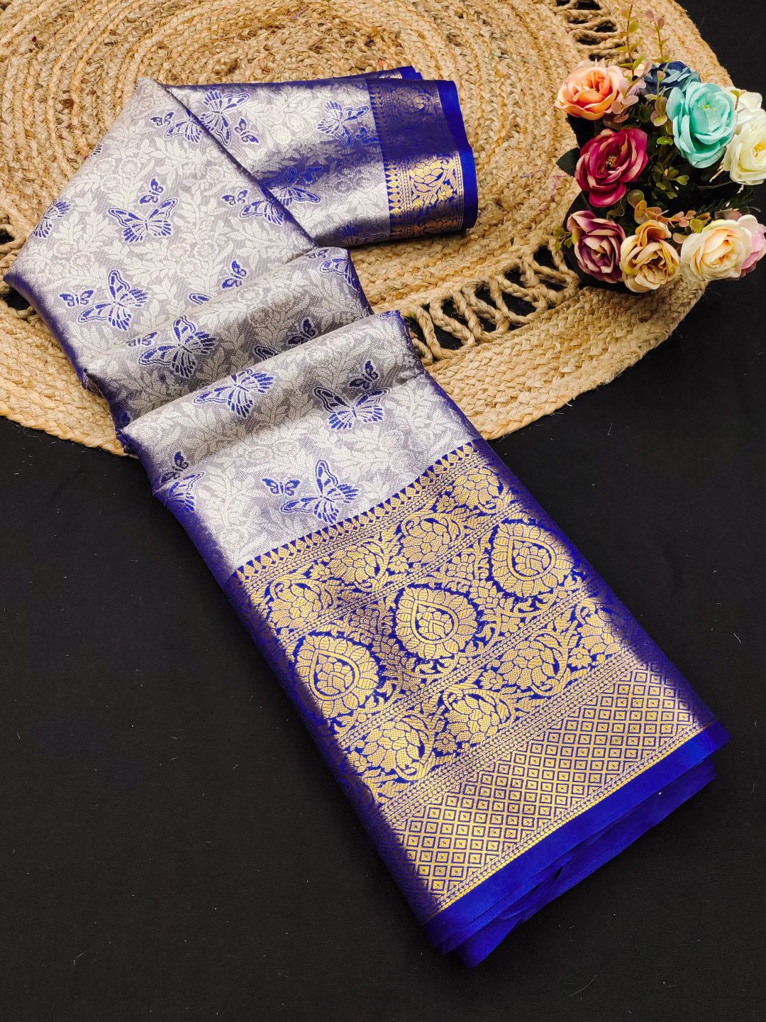 

yourwish Woven Design Zari Pure Silk Kanjeevaram Saree, Blue