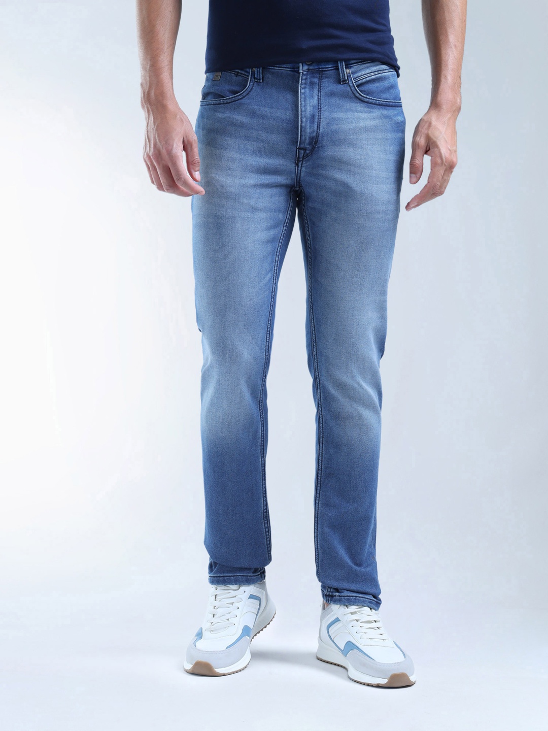 

Flying Machine Men Slim Fit Light Fade Jeans, Blue