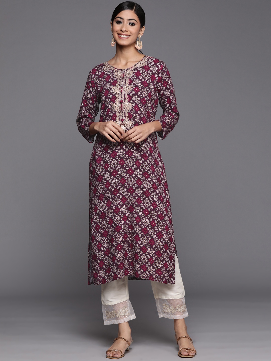 

KSUT Bandhani Printed Sequinned Work Round Neck Straight Kurta, Maroon