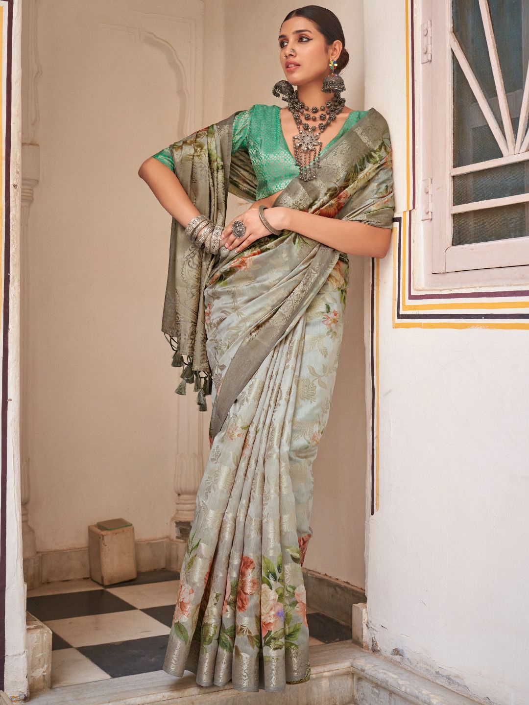 

DIVASTRI Floral Zari Saree, Sea green