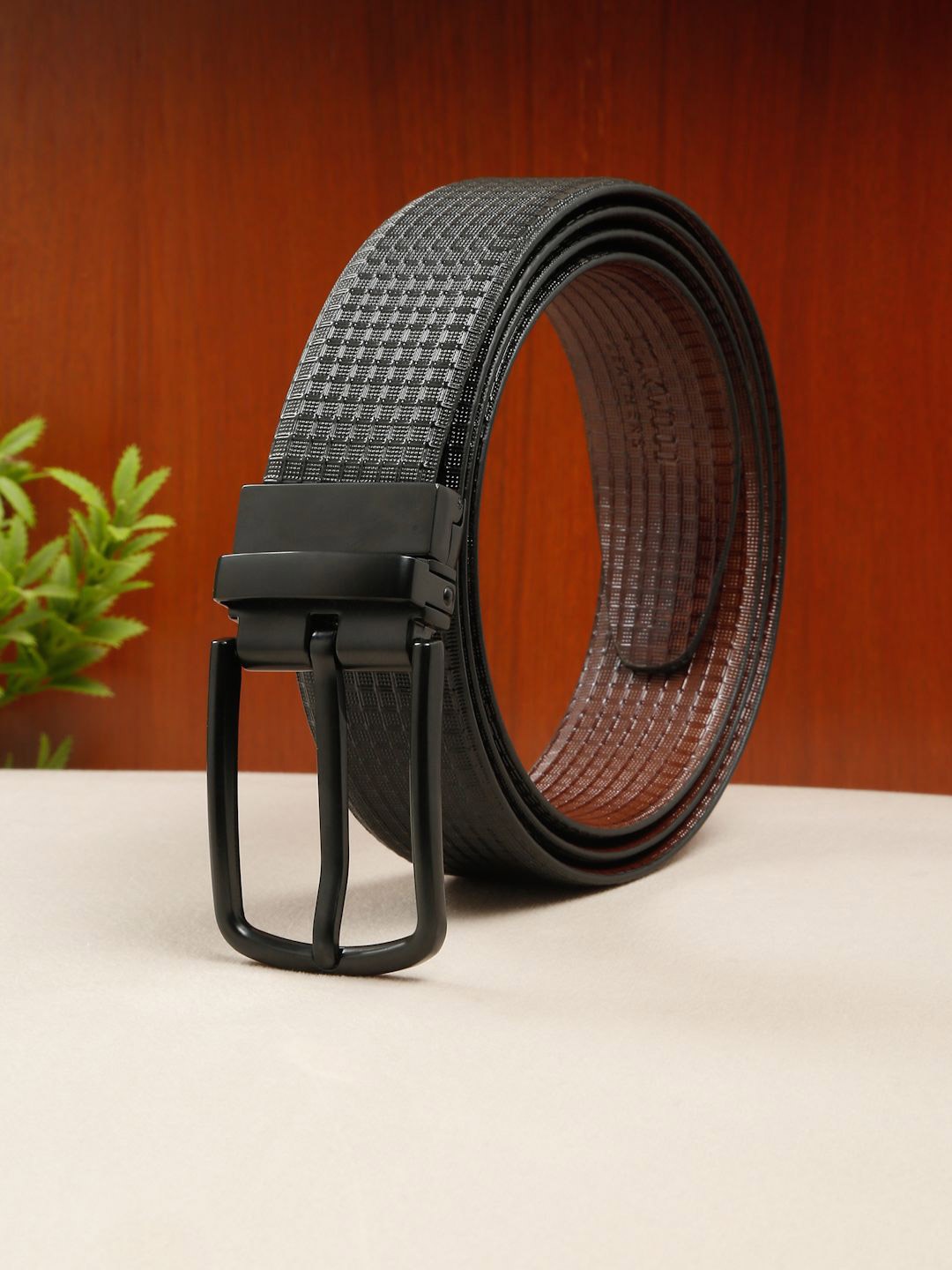 

Teakwood Leathers Men Textured Leather Reversible Formal Belt, Black
