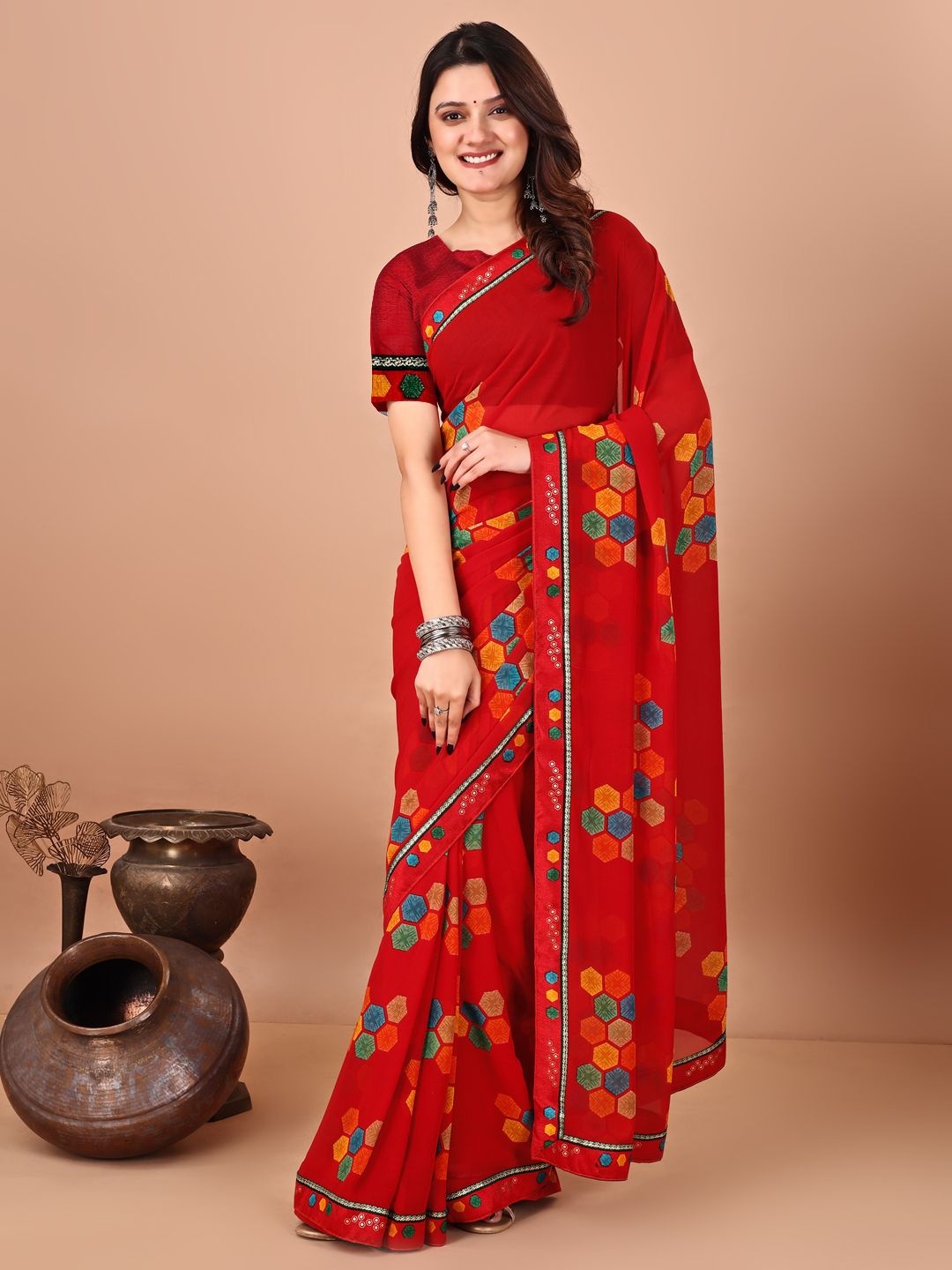 

DIVASTRI Poly Georgette Saree, Red