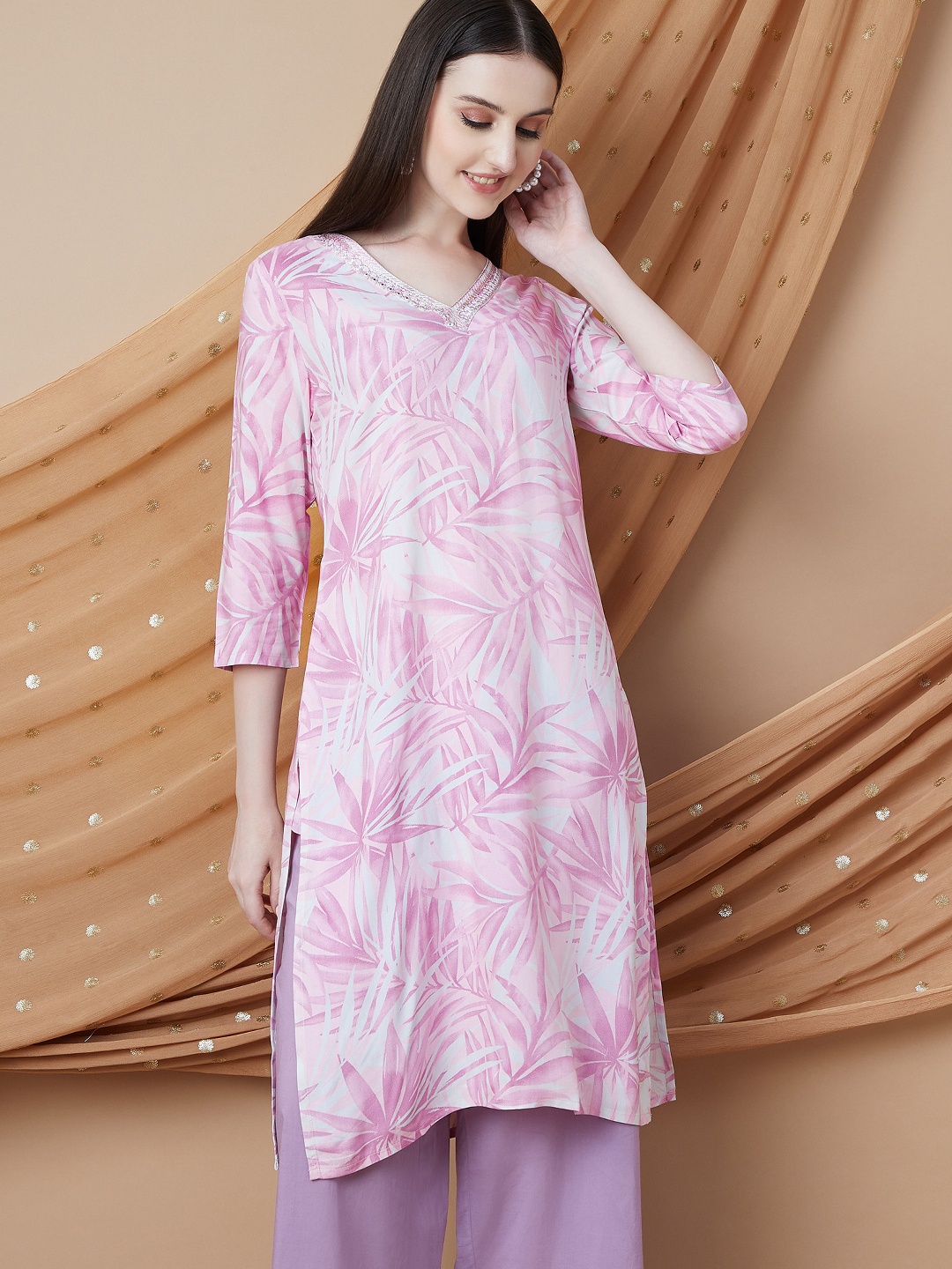 

Melange by Lifestyle Women Geometric Printed Thread Work Kurta, Pink