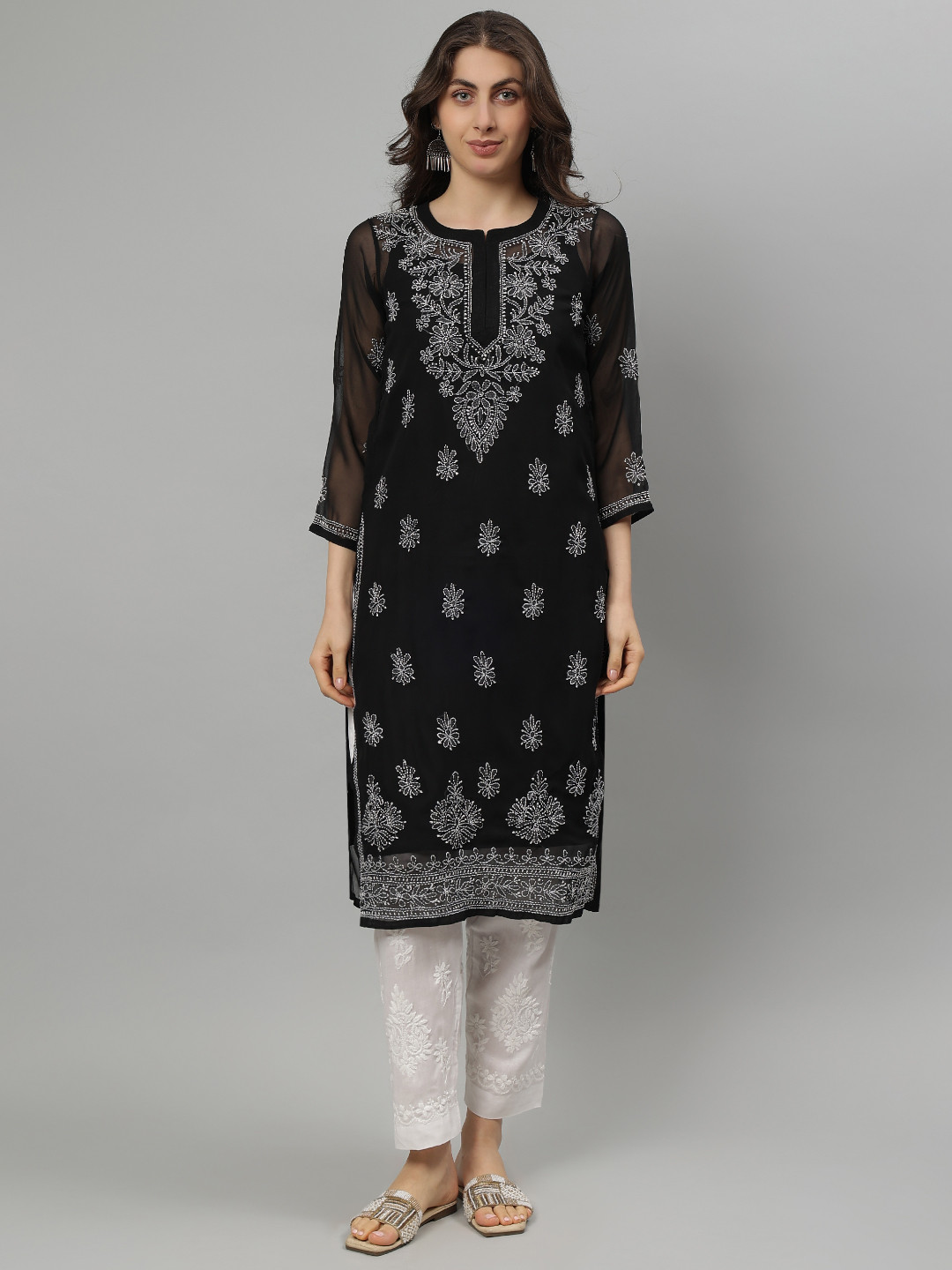 

Seva ChikanFloral Embroidered Notch Neck Georgette Lucknowi Chikankari Straight Kurta, Black