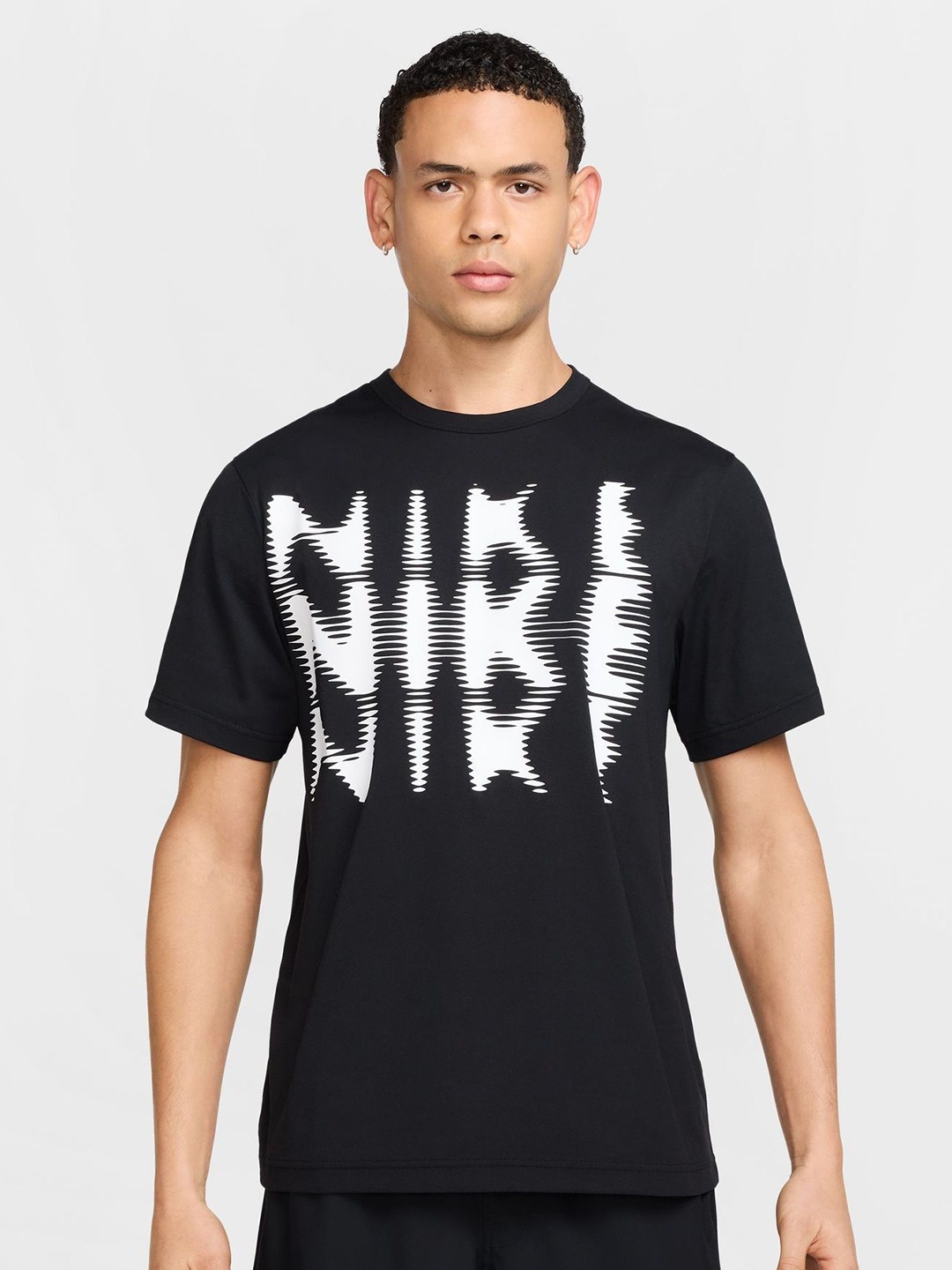 

Nike Hyverse Men's Dri-FIT UV Short-Sleeve Fitness Top, Black