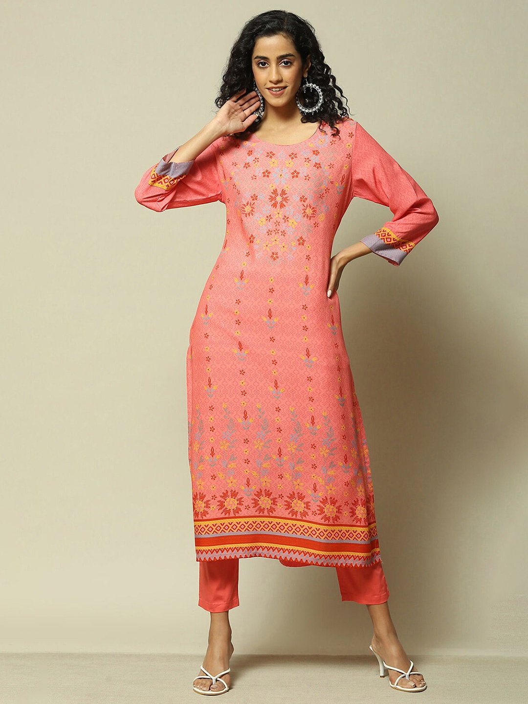 

Rangriti Floral Printed Round Neck Straight Kurta, Pink