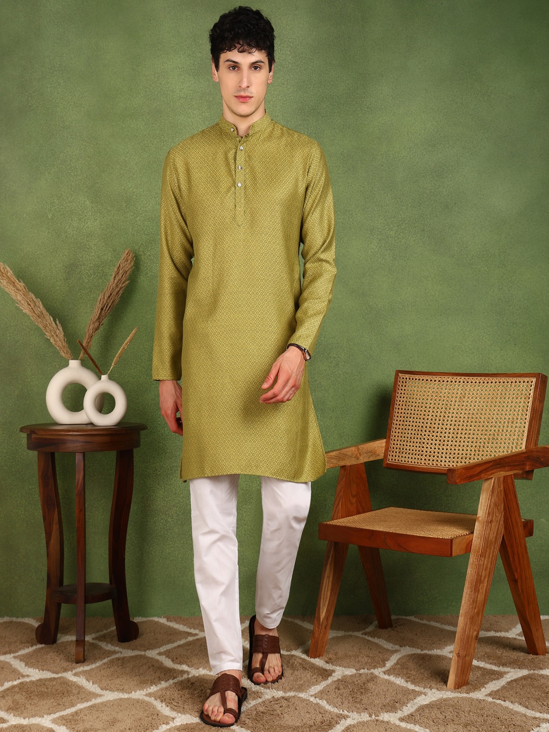

PulseIQ Men Regular Kurta with Pyjamas, Green