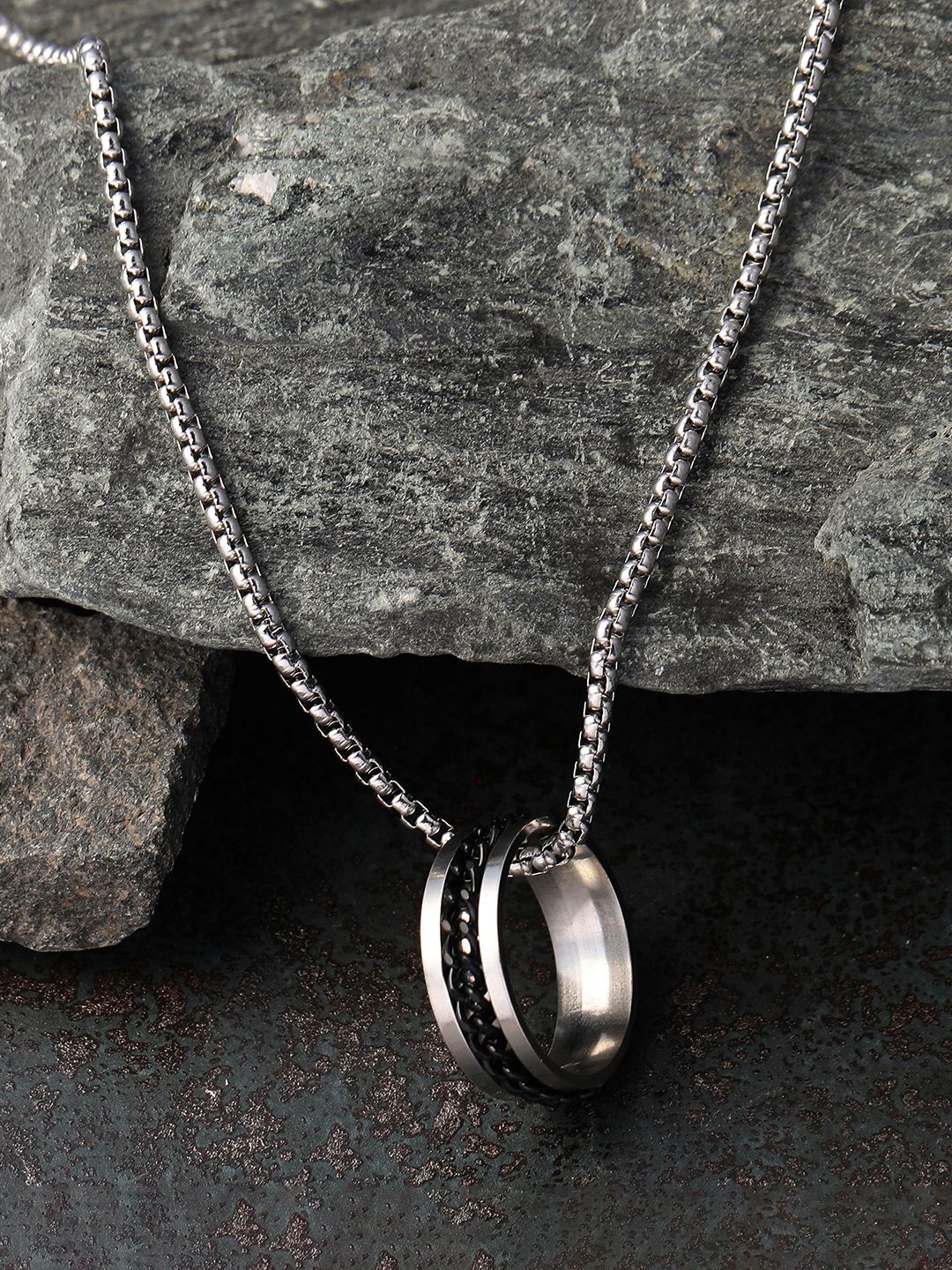 

French Accent Men Silver-Plated Link-Halo Minimal Pendant With Chain