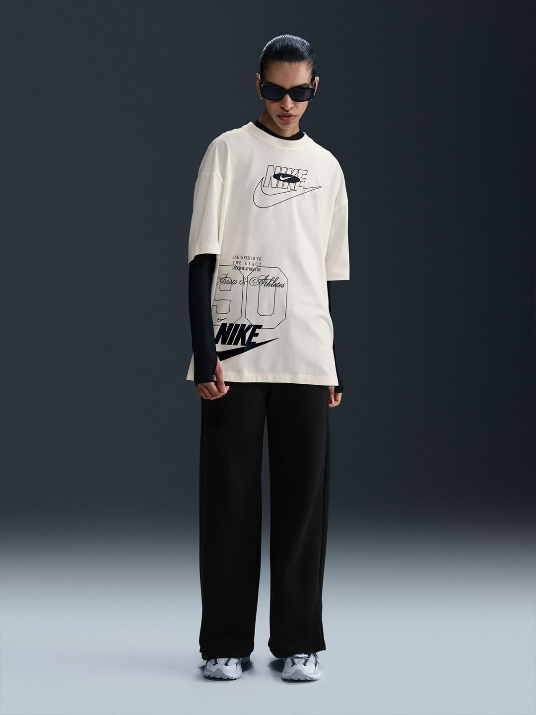 

Nike Sportswear Women's Oversized T-Shirt, White