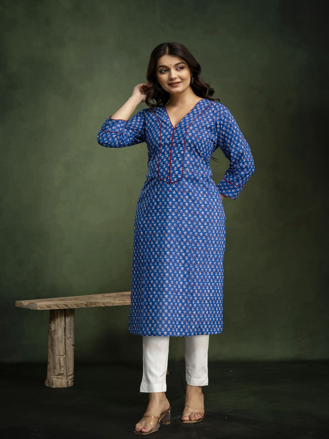 

mokshi Floral Printed Kurta, Blue