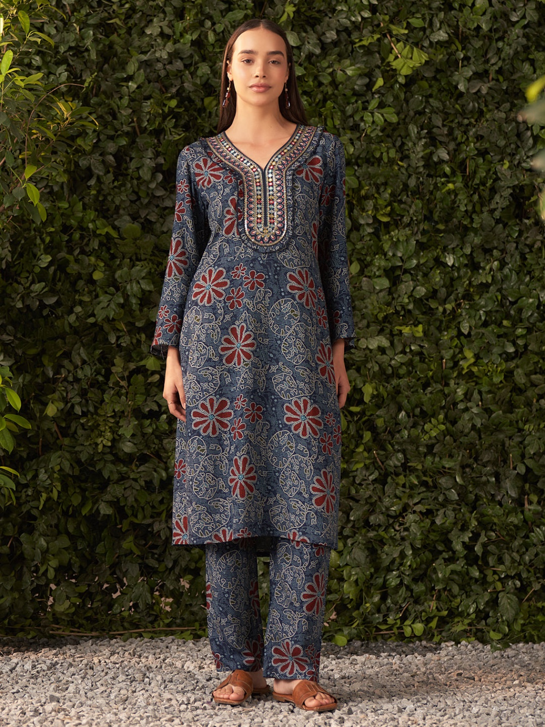 

Lakshita Women Floral Printed Regular Mirror Work Kurta with Trousers, Navy blue