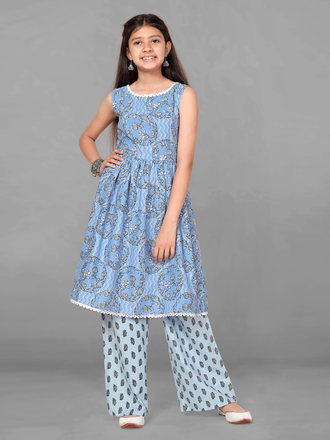 

BAESD Girls Floral Printed Regular Kurta with Palazzos, Blue