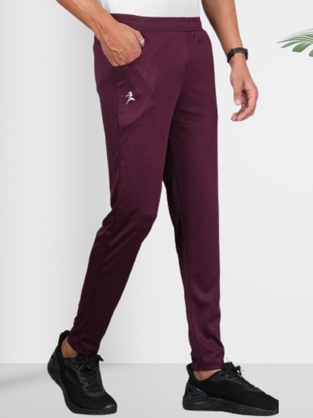 

FICKA Men Track Pants, Maroon