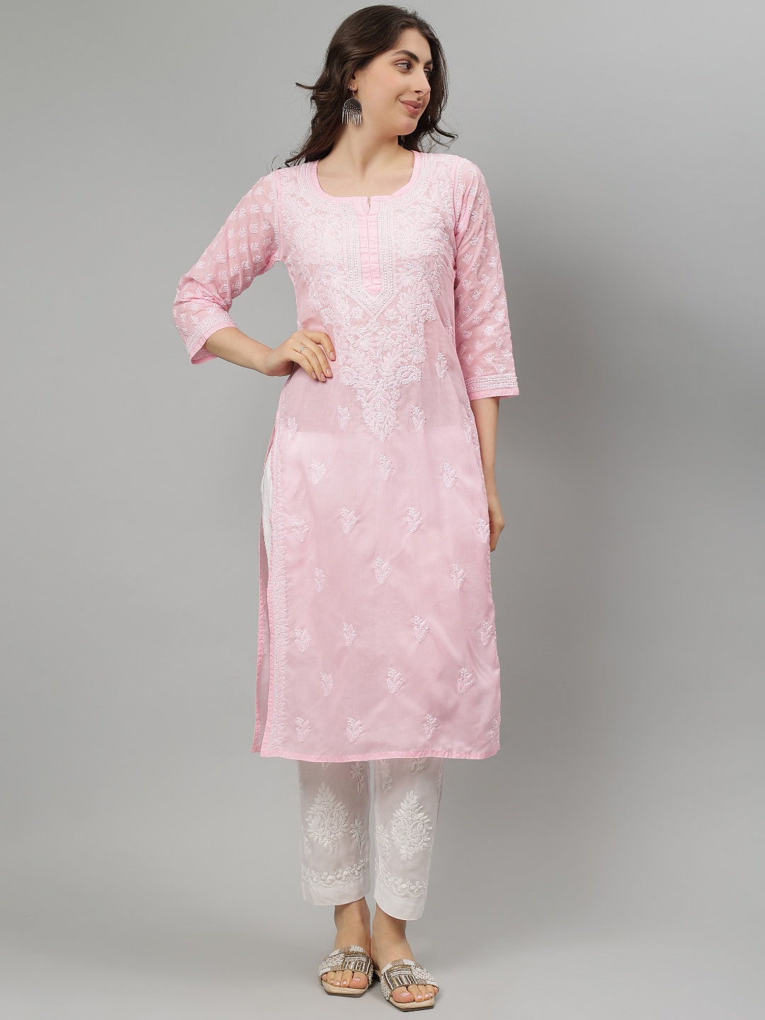 

Seva Chikan Floral Embroidered Notch Neck Lucknowi Chikankari Straight Kurta, Pink