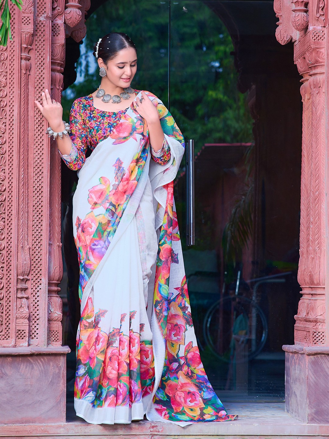

Moda Rapido Floral Block Print Saree, White