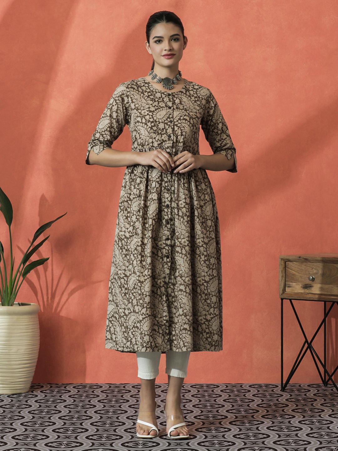 

Sangria Floral Printed Pure Cotton A-Line Kurta & Trousers Set, Brown
