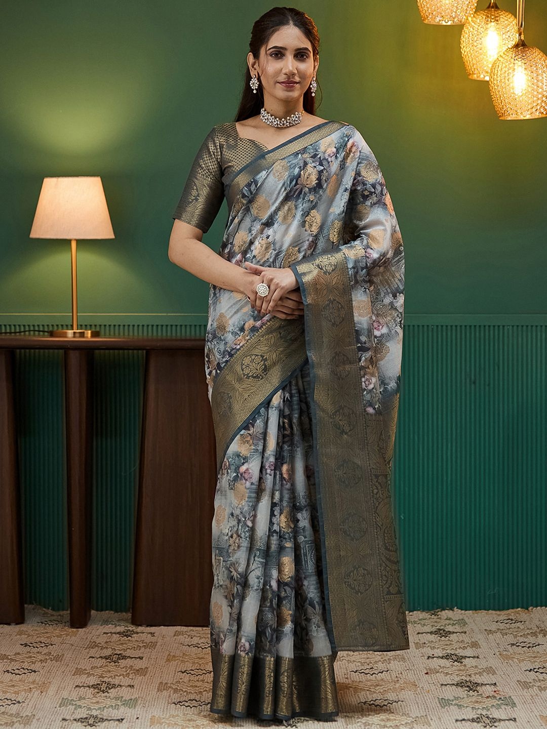 

Satrani Floral Zari Pure Silk Chanderi Saree, Grey