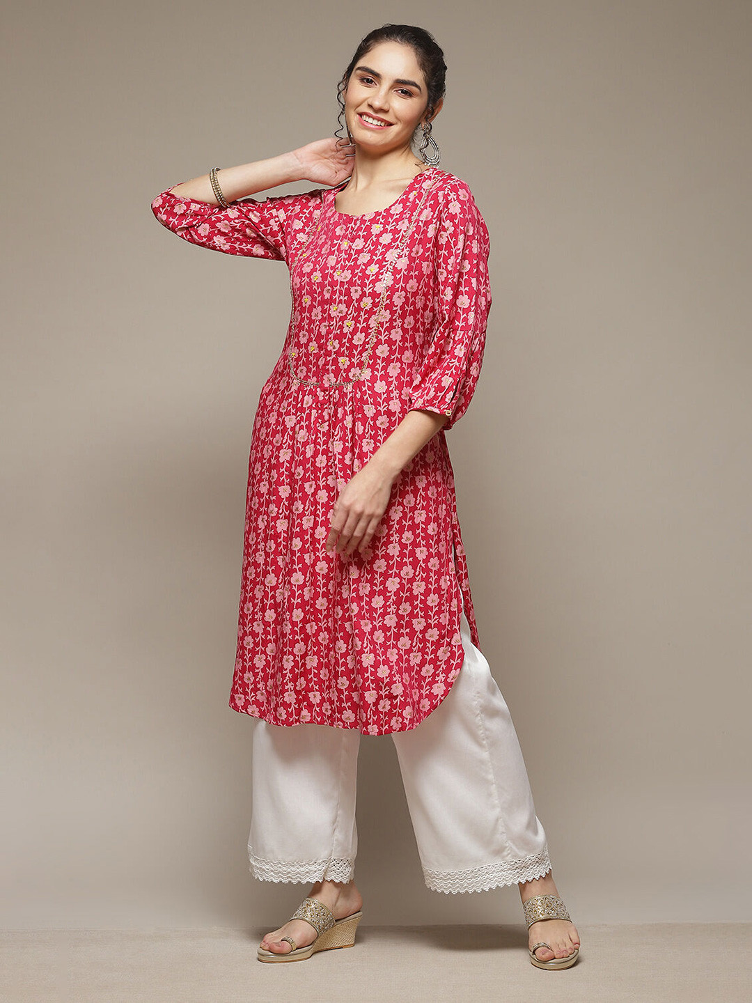 

Rangriti Women Geometric Printed Flared Sleeves Mirror Work Kurta, Red