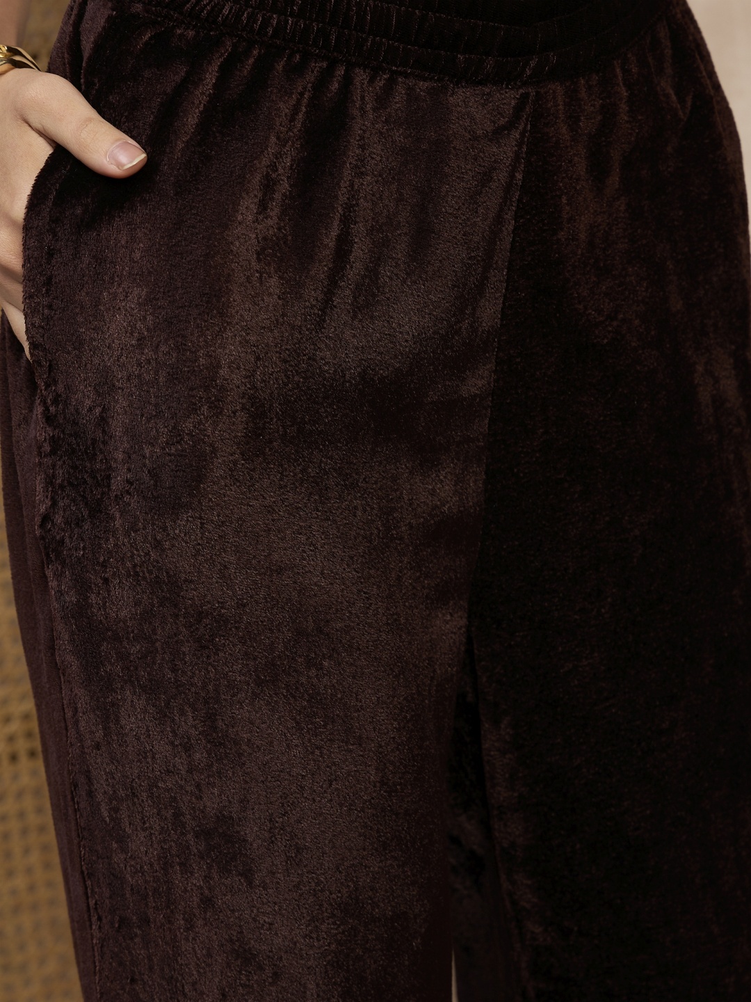 

all about you Women Regular Velvet Kurta with Trousers, Brown