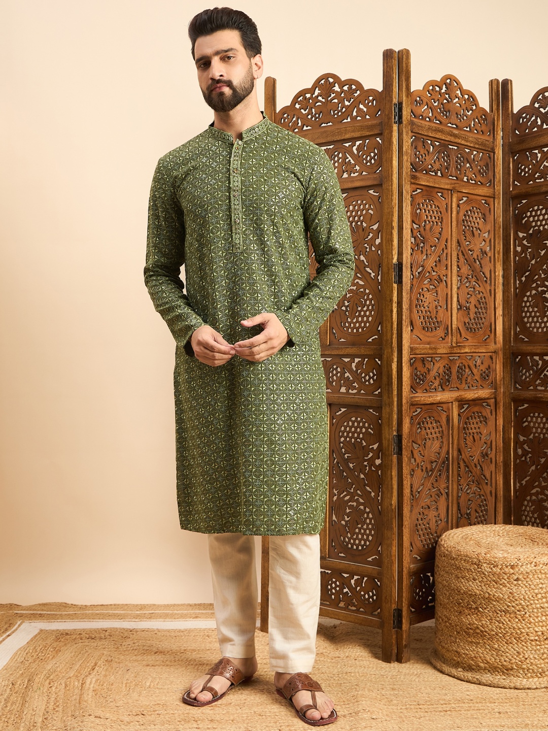 

HERE&NOW Men Ethnic Motifs Printed Thread Work Kurta, Green