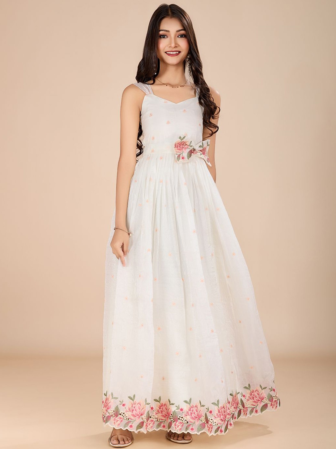 

Tasarika Floral Printed Sweetheart Neck Fit & Flare Maxi Ethnic Dress, White