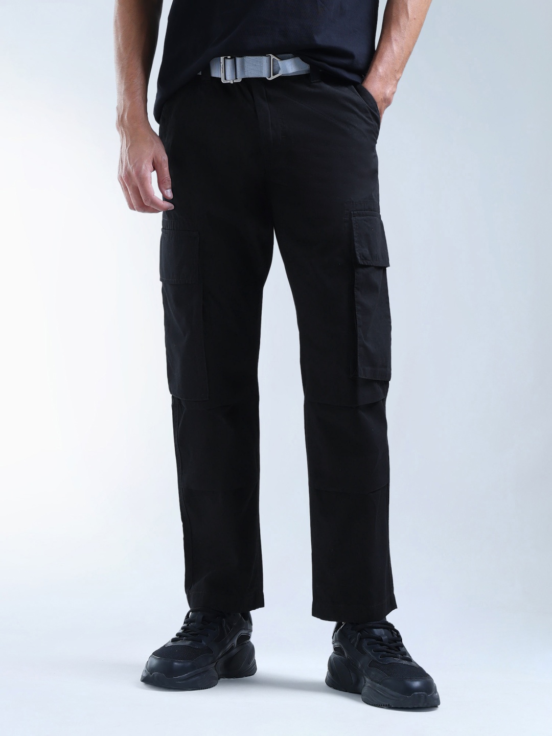

Flying Machine Men Relaxed Loose Fit Cargos Trousers, Black