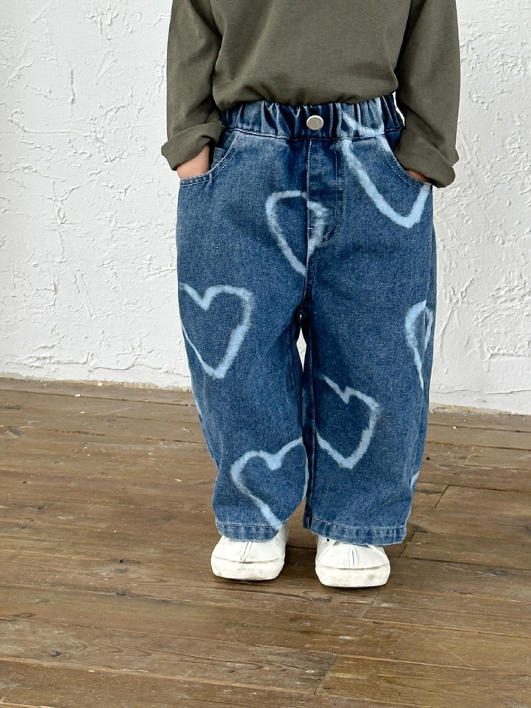 

LULU & SKY Girls Straight Fit Highly Distressed Jeans, Blue
