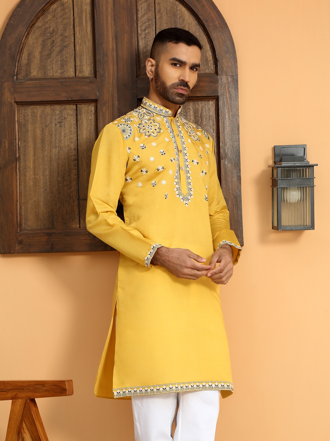 

KRAFT INDIA LUXE Floral Embroidered Thread Work Mandarin Collor Straight Kurta, Yellow