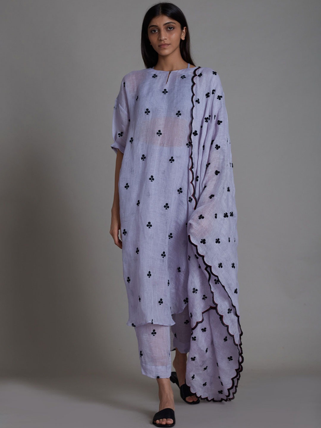 

MATI Floral Printed Keyhole Neck Linen Straight Kurta With Trousers & Dupatta, Lavender