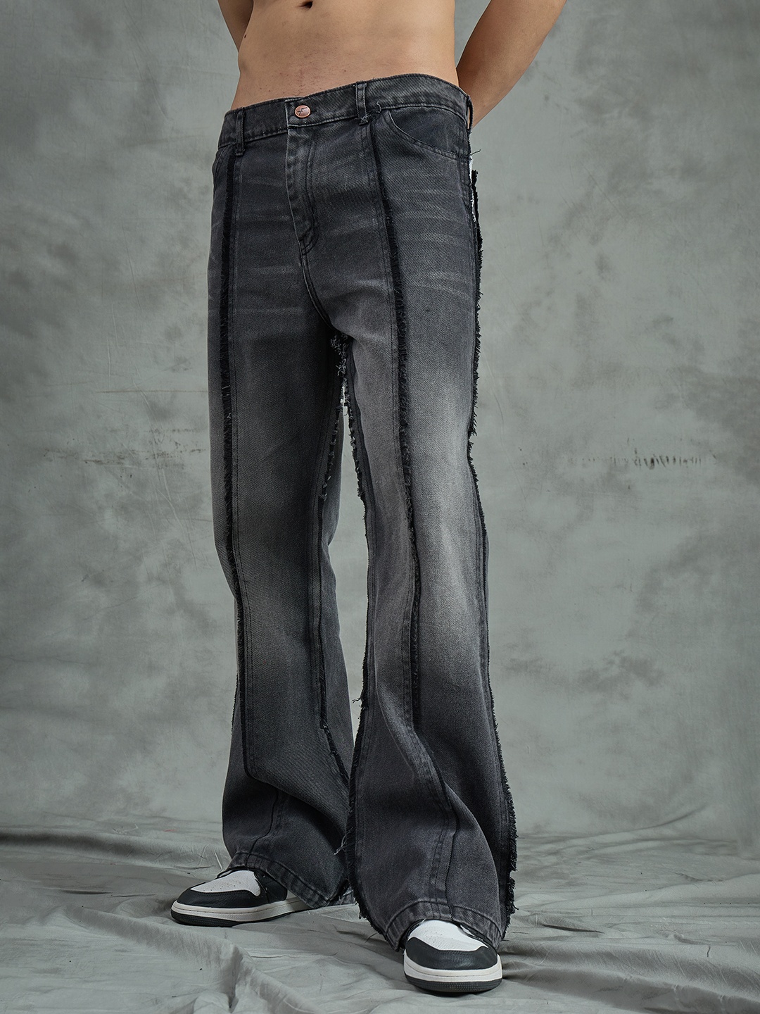 

FUGAZEE Men Flared High-Rise Light Fade Jeans, Black