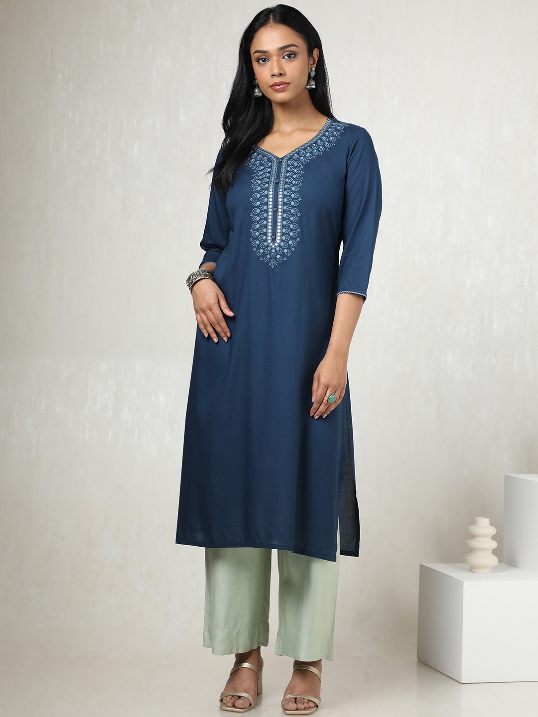 

Soch Floral Yoke Design V-Neck Mirror Work Straight Kurta, Blue