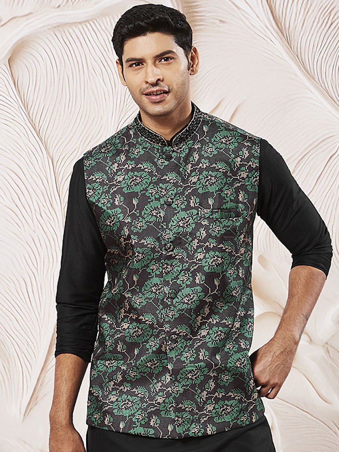 

VASTRAMAY Printed With Embroidered Collared Nehru Jacket, Green